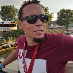 Meet your Posher, Adam